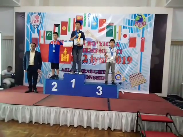 Амангелді Жәнібек дойбыдын Азия чемпионатының бас жүлдегері