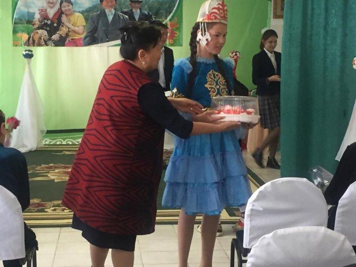 "Қарттарды қадірлеген ел ардақты" тақырыпта қайырымдылық іс-шара